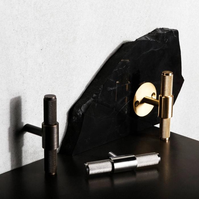 Cabinet knob Buster + Punch Cross