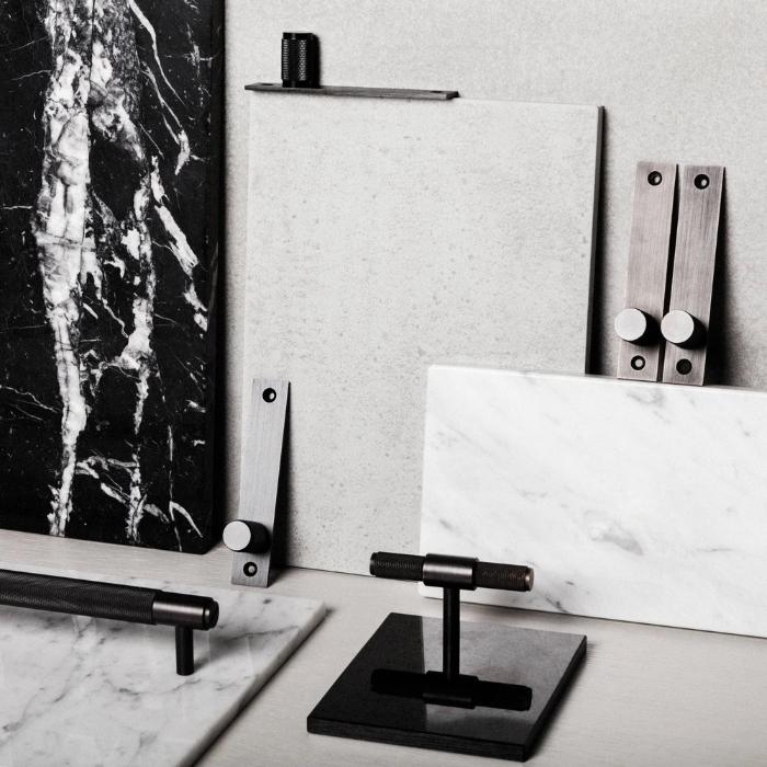 Cabinet knob Buster + Punch Cross