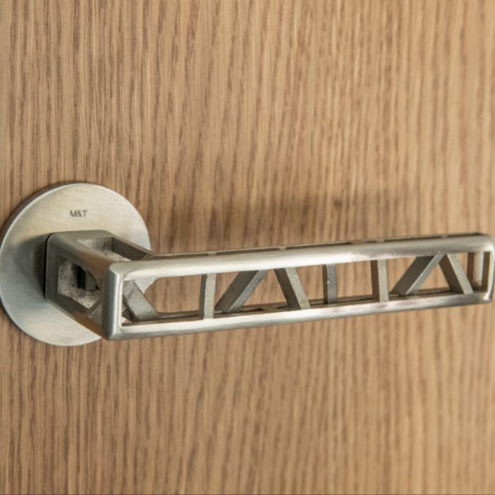 Durvju rokturis M&T Industry Squelette R