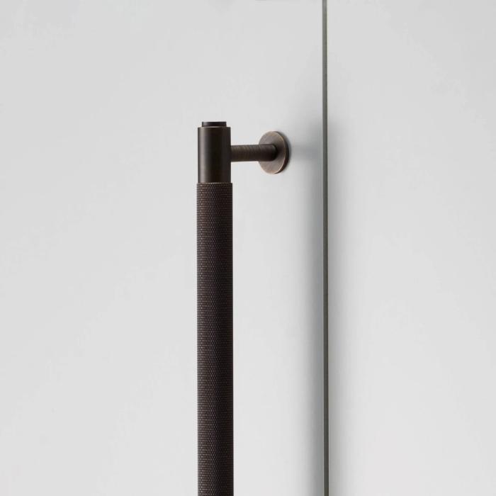 Mēbeļu lielrokturis Buster + Punch Cross