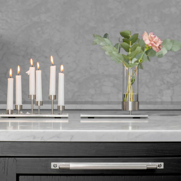 Pull bar on plate Buster + Punch Linear