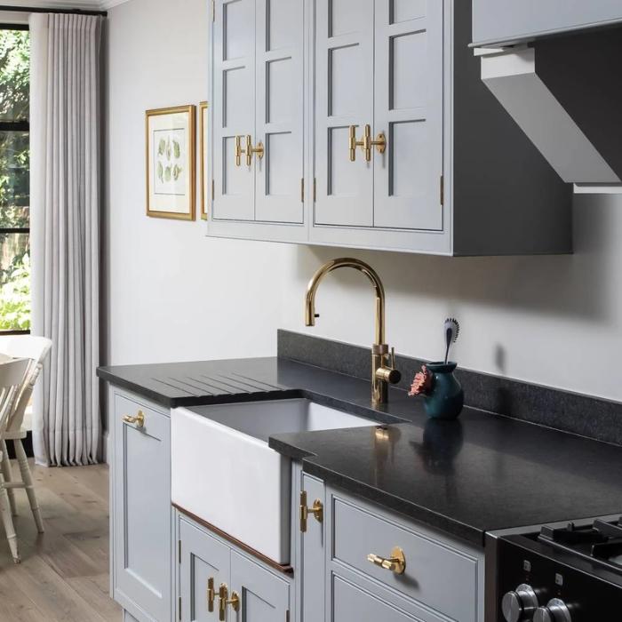 T-Bar on plate Buster + Punch Cross