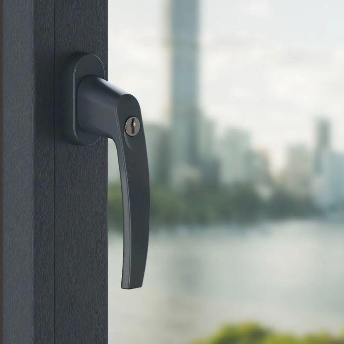 Window handle with key Medos Victory